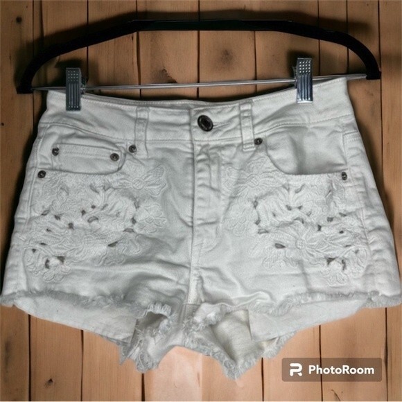 American Eagle High Rise Distressed Shortie - Picture 1 of 5